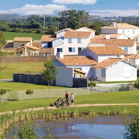Domaine De Fontenelles